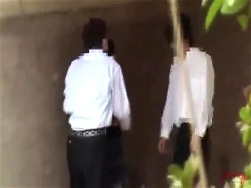 カップルたちの野外での秘密の行為をこっそりと隠し撮り!車内でのSEXや公衆トイレでの禁断の風景を完全収録