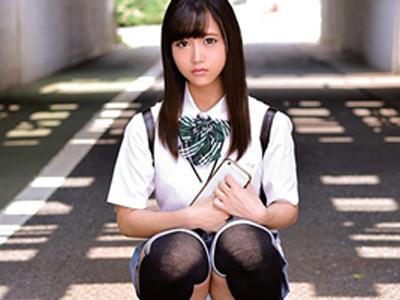 貫くと身をよじって感じる家出少女に生中出し！！！