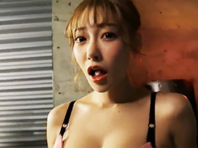 いつもより激しいＳＥＸをするため媚薬を飲んでアヘアヘ状態になっちゃう巨乳ギャル
